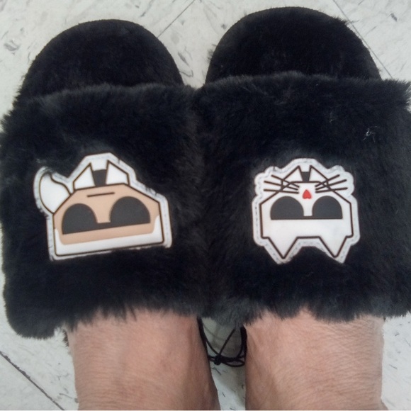 Karl Lagerfeld Black Faux Fur Slippers - Picture 3 of 3
